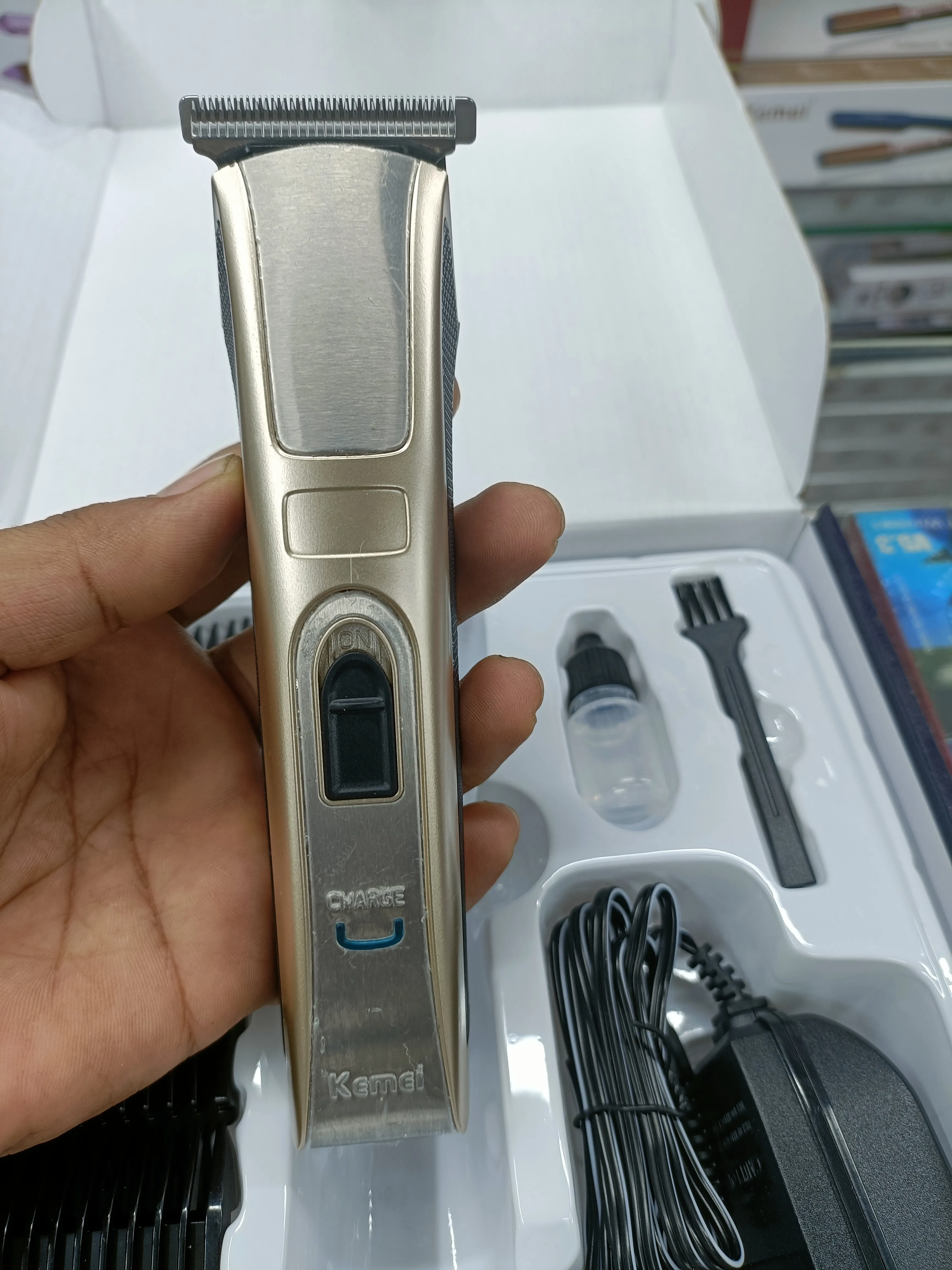 kemei km-5017 rechargble hair trimmer